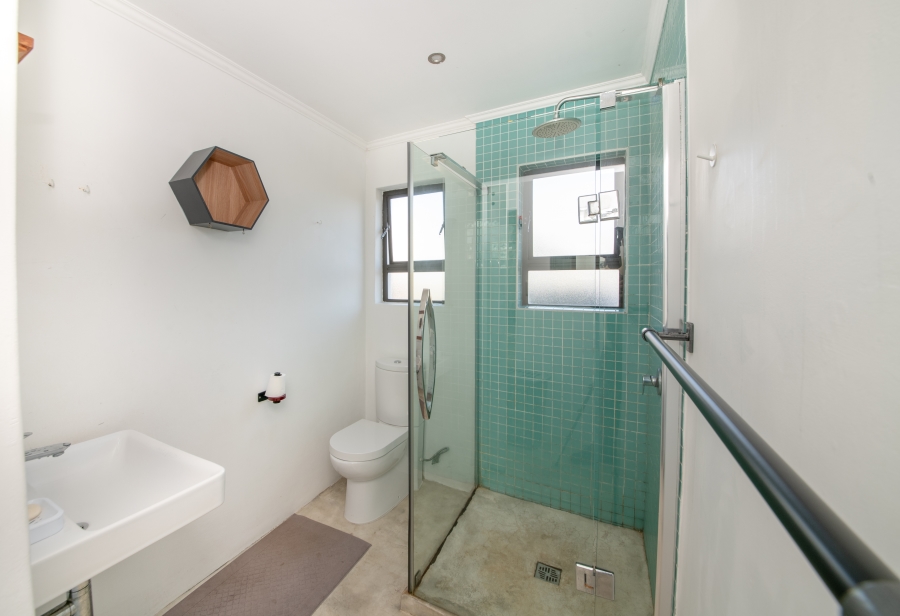 4 Bedroom Property for Sale in Pringle Bay Western Cape